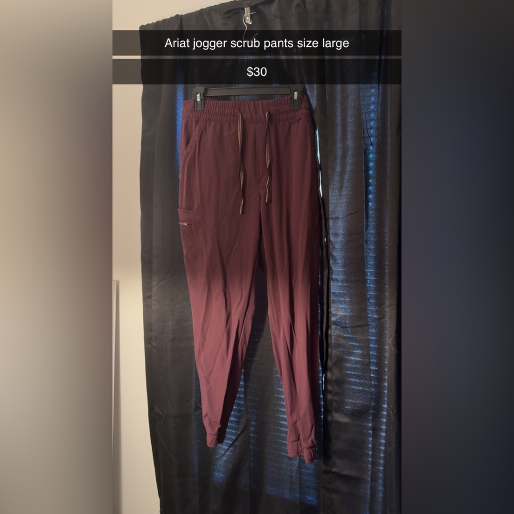 Ariat Women's Burgundy Jogger Pants